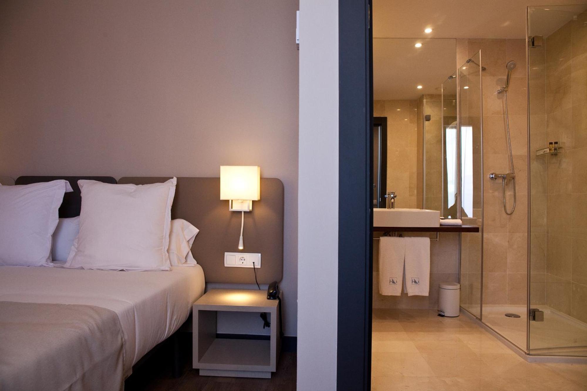 May Ramblas Hotel — Photos 2